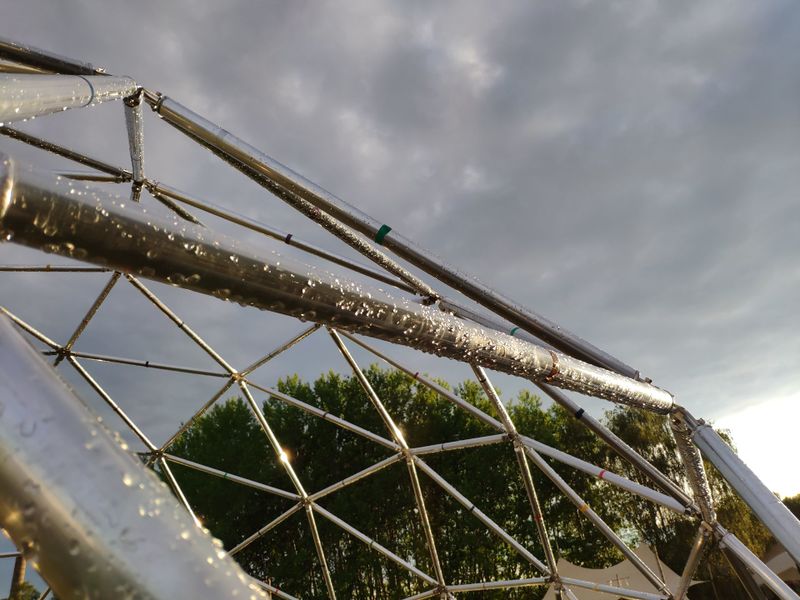 Datei:Dome 2.0 after rain 1.jpg